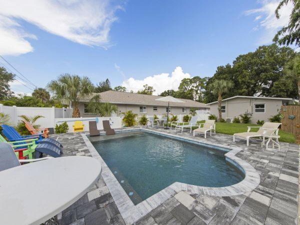 Sarasota Vacation Cottage with Heated Pool