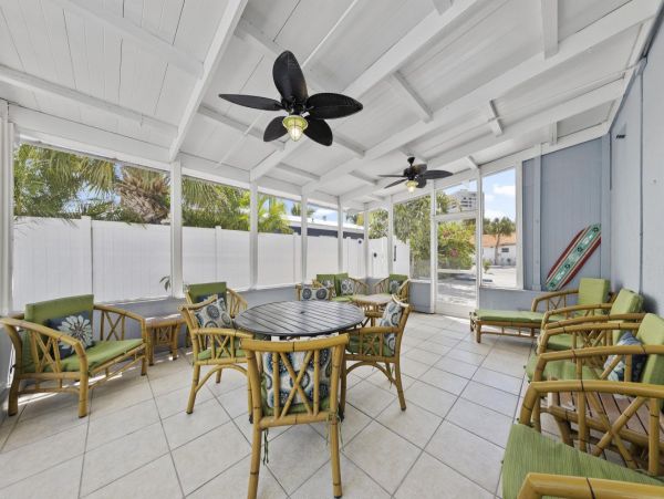 Unique Combination of Four Units in Siesta Key
