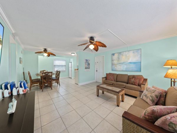 Siesta Key Village Dreamy Steps to Sandy Beach
