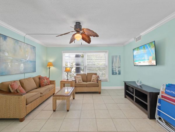 Siesta Key Village Dreamy Steps to Sandy Beach