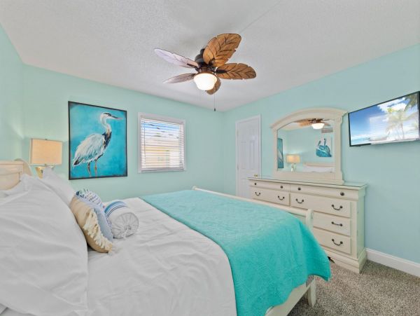 Siesta Key Village Dreamy Steps to Sandy Beach