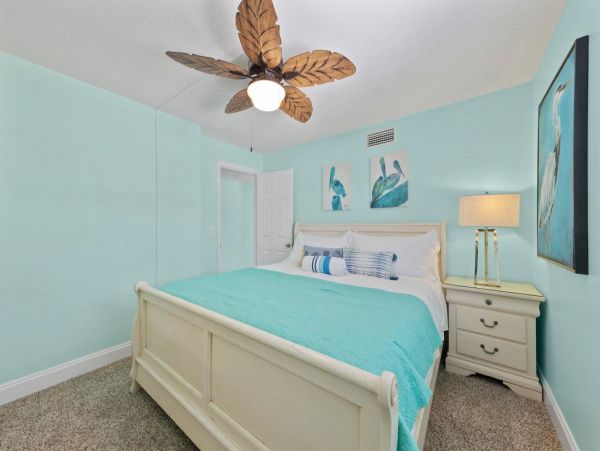 Siesta Key Village Dreamy Steps to Sandy Beach