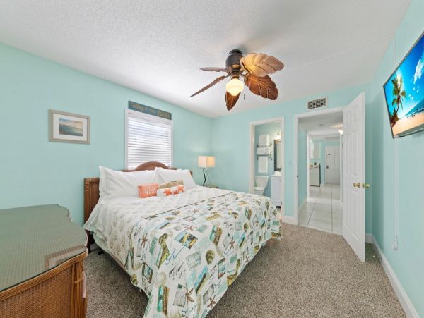 Siesta Key Village Dreamy Steps to Sandy Beach