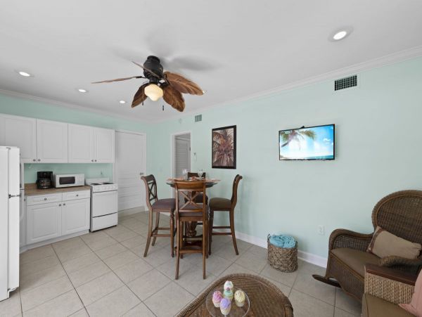 Siesta Key Village Dreamy Steps to Sandy Beach