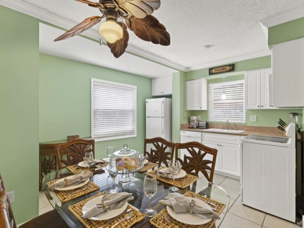 Lovely Siesta Key 2 Bedroom Vacation Getaway