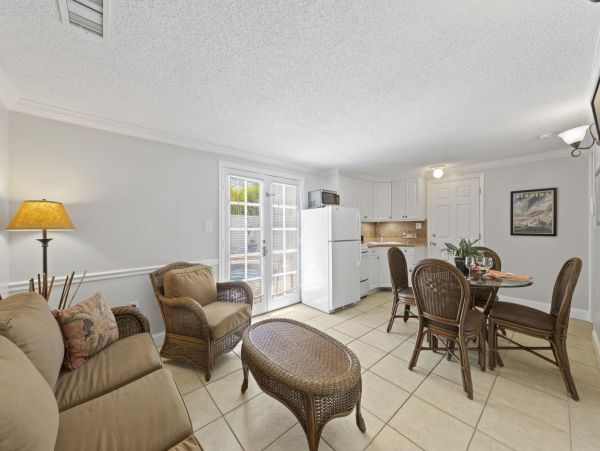 1 Bedroom retreat located in the heart of Siesta Key