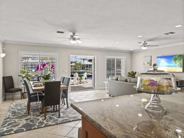 Siesta Key Sleeps 10