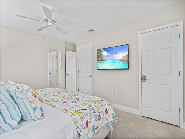 Siesta Key Sleeps 10