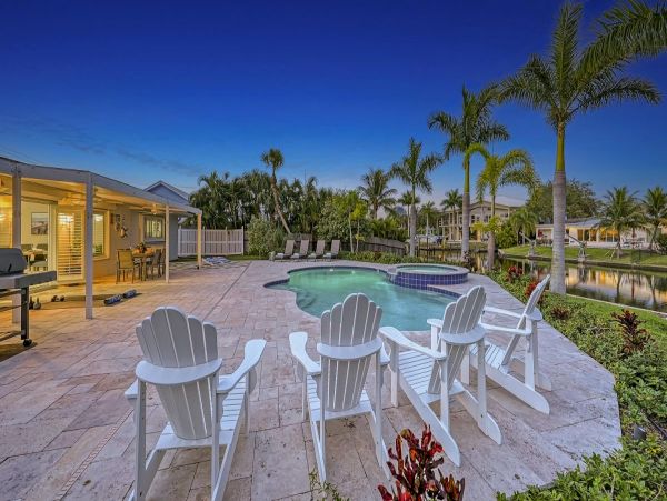 Siesta Key Sleeps 10