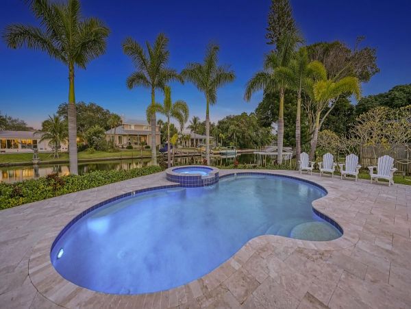 Siesta Key Sleeps 10