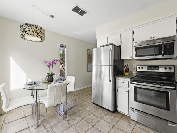 Siesta Key Florida Vacation Home with Pool & Village Location