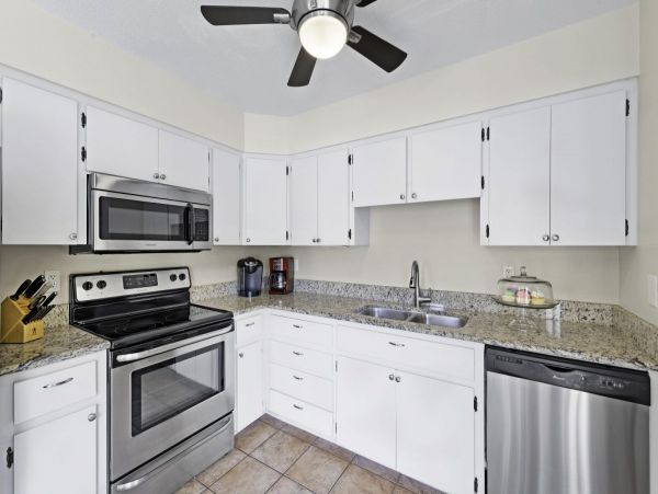Siesta Key Florida Vacation Home with Pool & Village Location