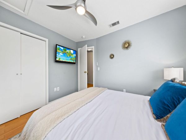 Siesta Key Florida Vacation Home with Pool & Village Location