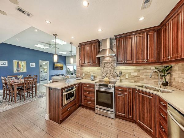 Beachfront Three Bedroom Siesta key Vacation Rental