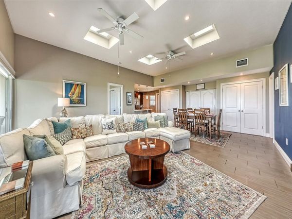 Beachfront Three Bedroom Siesta key Vacation Rental