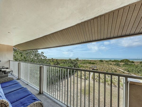Beachfront Three Bedroom Siesta key Vacation Rental
