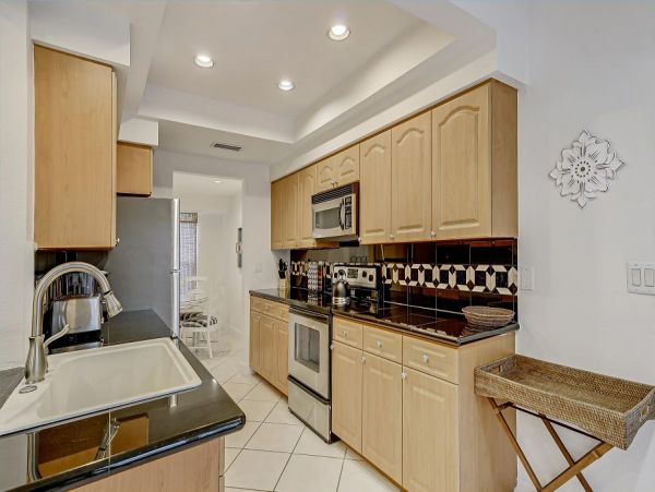 Siesta Key Four Bedroom Walk to Beach Vacation Rental