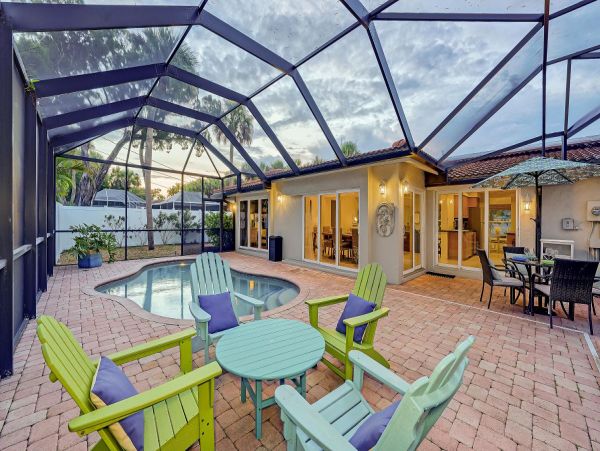 Siesta Key Four Bedroom Walk to Beach Vacation Rental