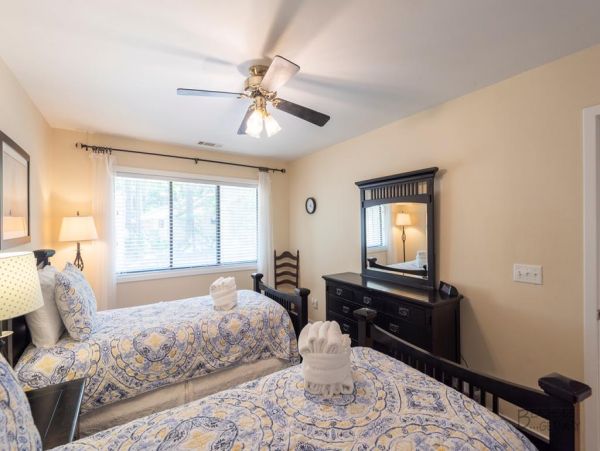 HILTON HEAD 4 BEDROOMS SLEEPS 12