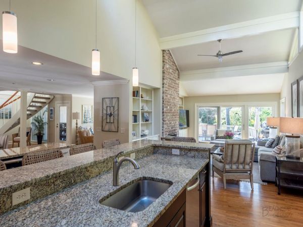 Hilton Head Lovely Villa Call Today.