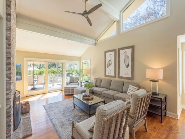 Hilton Head Lovely Villa Call Today.