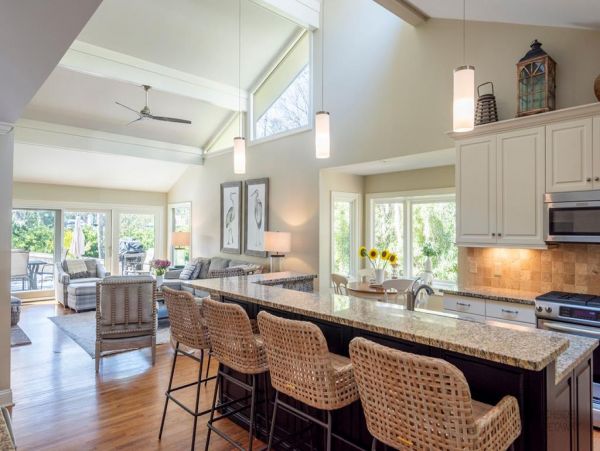 Hilton Head Lovely Villa Call Today.