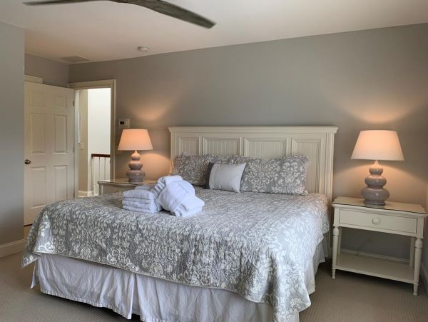 Hilton Head Lovely Villa Call Today.