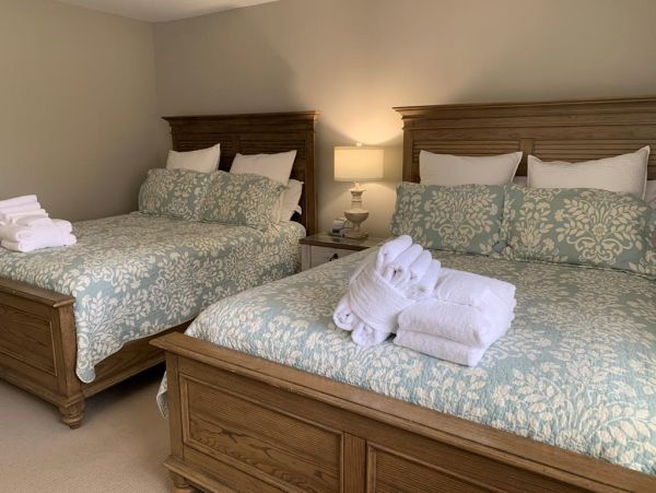Hilton Head Lovely Villa Call Today.