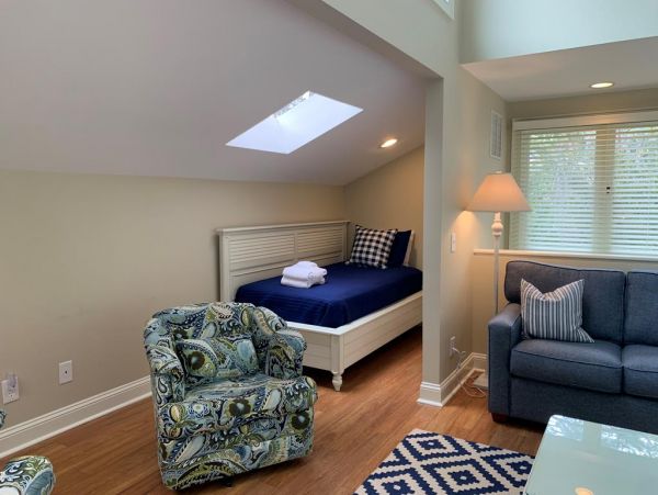 Hilton Head Lovely Villa Call Today.