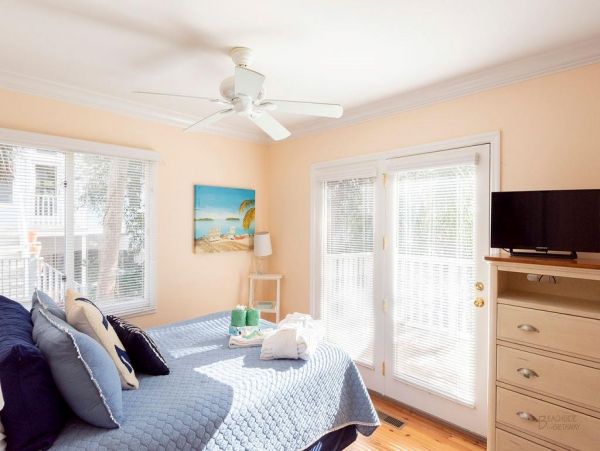 Three Bedroom Beach Getaway in Hilton Head Sleeps 9 Guests