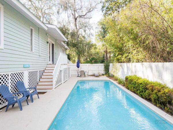 Three Bedroom Beach Getaway in Hilton Head Sleeps 9 Guests