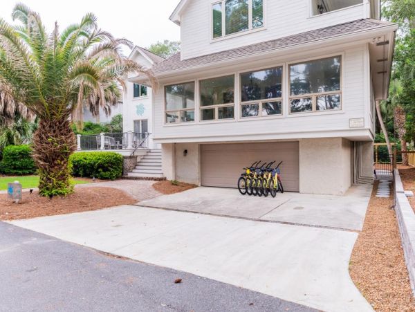 Spacious Second-Row Hilton Head Beach Retreat - Private Pool, Steps to the Send