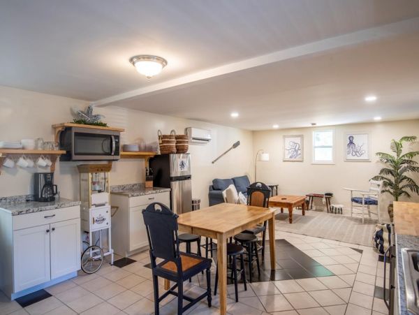 HILTON HEAD MAIN HOME PLUS COTTAGE SLEEPS 16