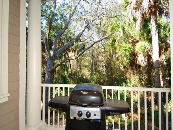 HILTON HEAD 6 BEDROOM POOL HOME SHORT WALK TO BEACH