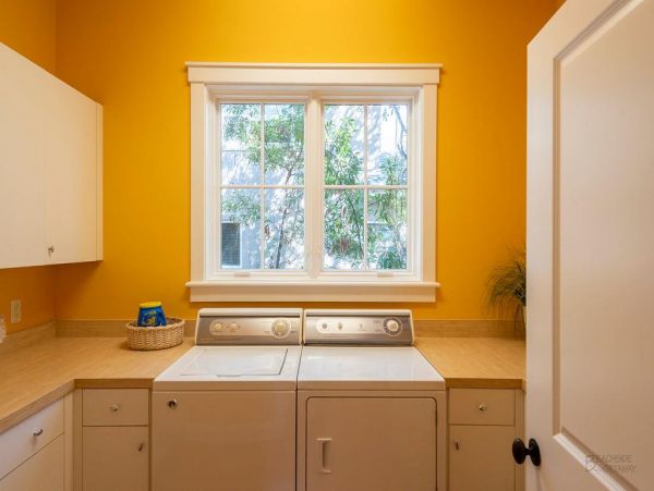 HILTON HEAD 6 BEDROOM POOL HOME SHORT WALK TO BEACH