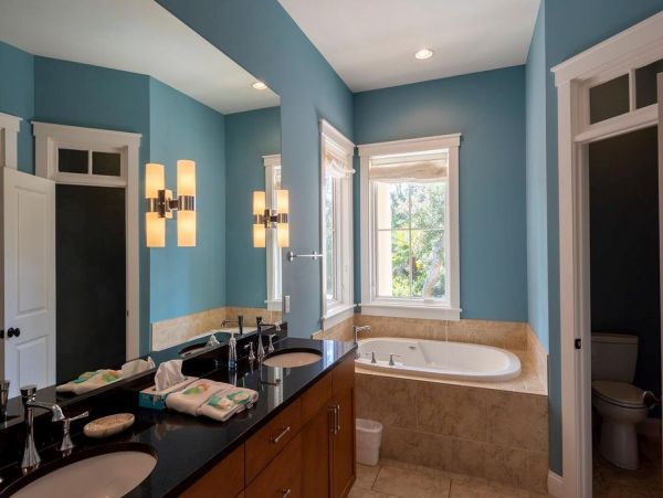 HILTON HEAD 6 BEDROOM POOL HOME SHORT WALK TO BEACH