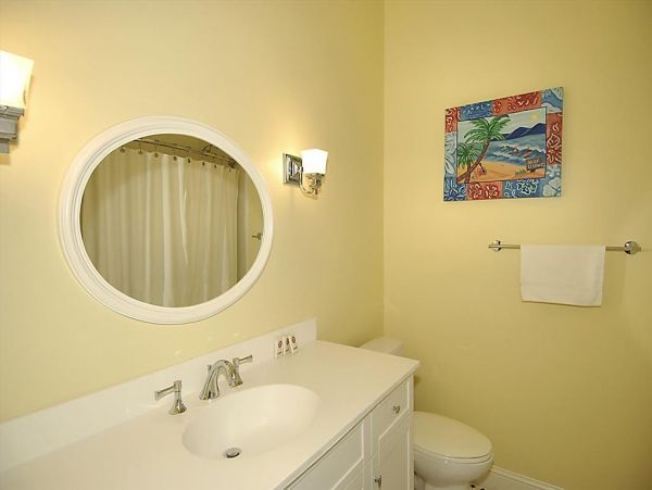 HILTON HEAD 6 BEDROOM POOL HOME SHORT WALK TO BEACH