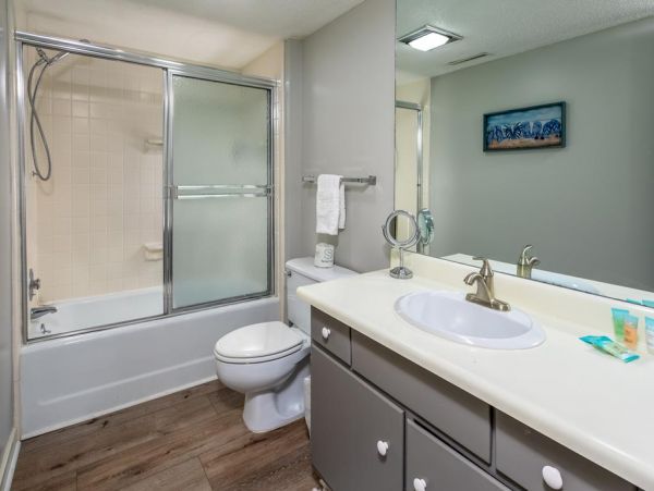 4 Bedroom Hilton Head House walk to beach