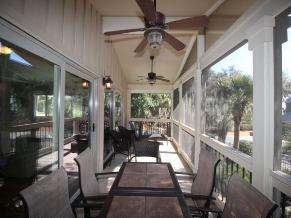 Short Walk to Beach Lovely 5 Bedroom Home