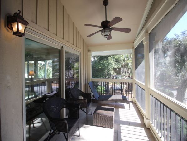 Short Walk to Beach Lovely 5 Bedroom Home