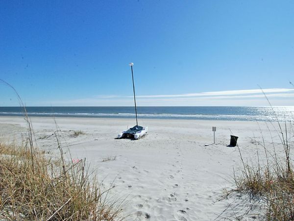 Short Walk to Beach Lovely 5 Bedroom Home