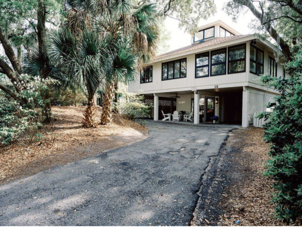 Hilton Head Vacation Rental Located Only 200ft To The Beach WOW
