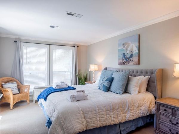 Charming 5 Bedroom Home with Pool Hilton Head 400ft Beach