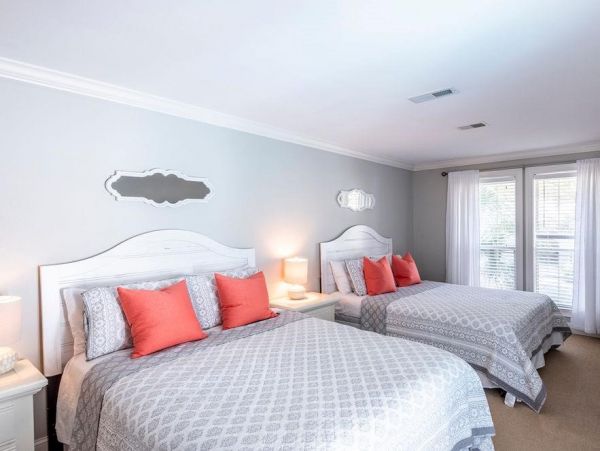 Charming 5 Bedroom Home with Pool Hilton Head 400ft Beach