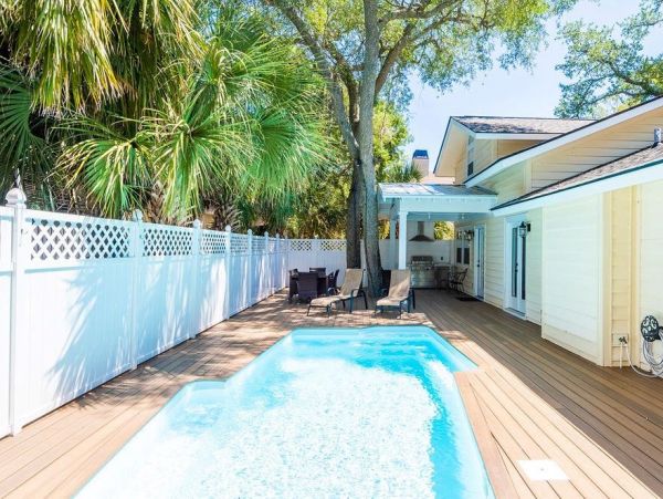 Charming 5 Bedroom Home with Pool Hilton Head 400ft Beach