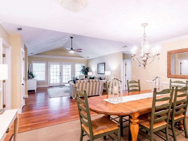 Charming 5 Bedroom Home with Pool Hilton Head 400ft Beach