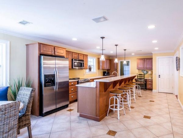 Charming 5 Bedroom Home with Pool Hilton Head 400ft Beach