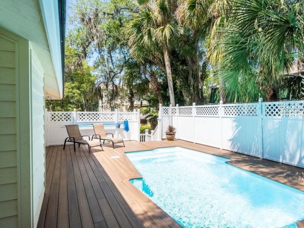 Charming 5 Bedroom Home with Pool Hilton Head 400ft Beach