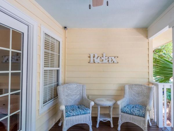 Charming 5 Bedroom Home with Pool Hilton Head 400ft Beach