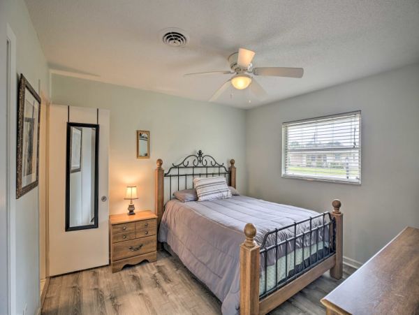 Quiet Venice Home Three Bedrooms with Private Pool
